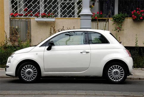 fiat 500 weißer Fiat 500 – Beispiel für Gebrauchtwagenankauf Wolnzach
